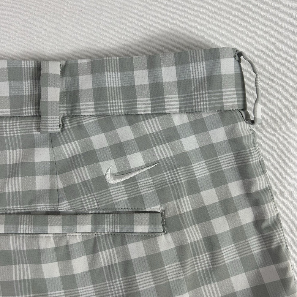 Nike Dri Fit Golf Shorts Flat Front Pockets Gray White Plaid Gingham Mens 40